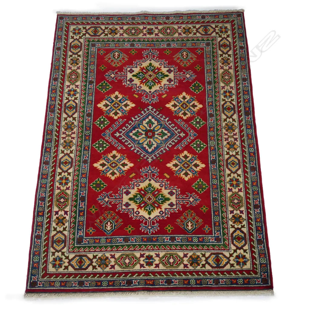 A fine hand-knotted Persian Kazak rug, Image 1++