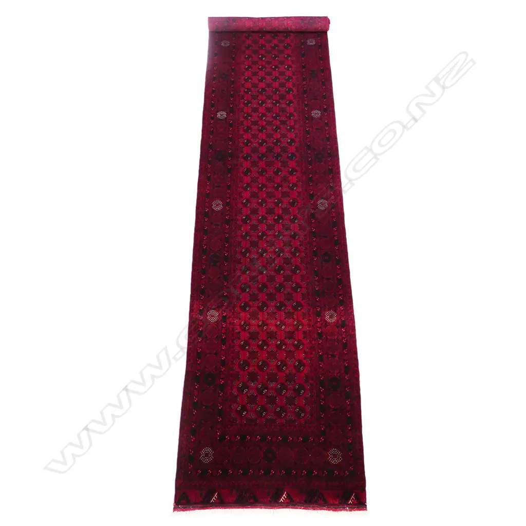 A fine hand knotted Turkoman runner, Image 1++