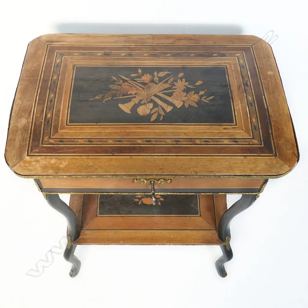 A late 1800s French vanity chest on stand, Image 1++