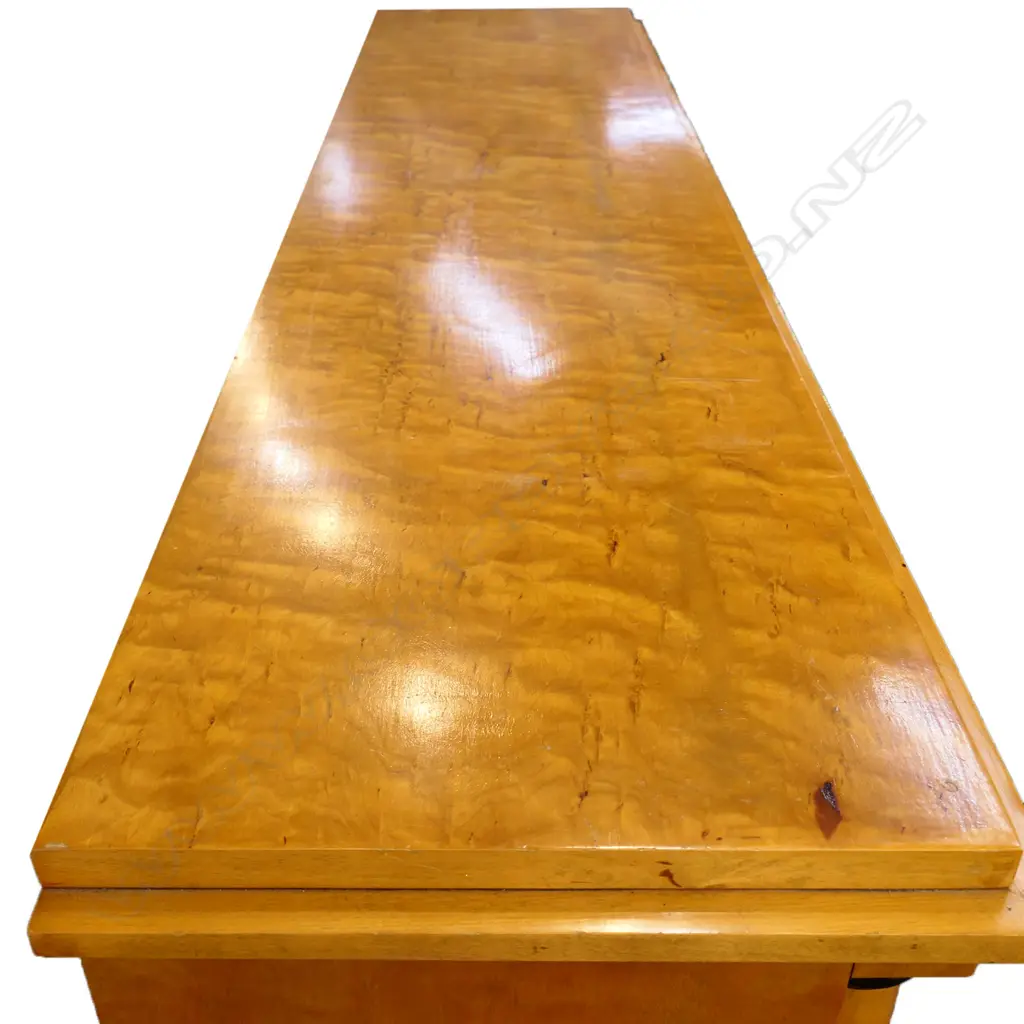 Biedermeier style Birdseye Maple bookcase, Image 1++