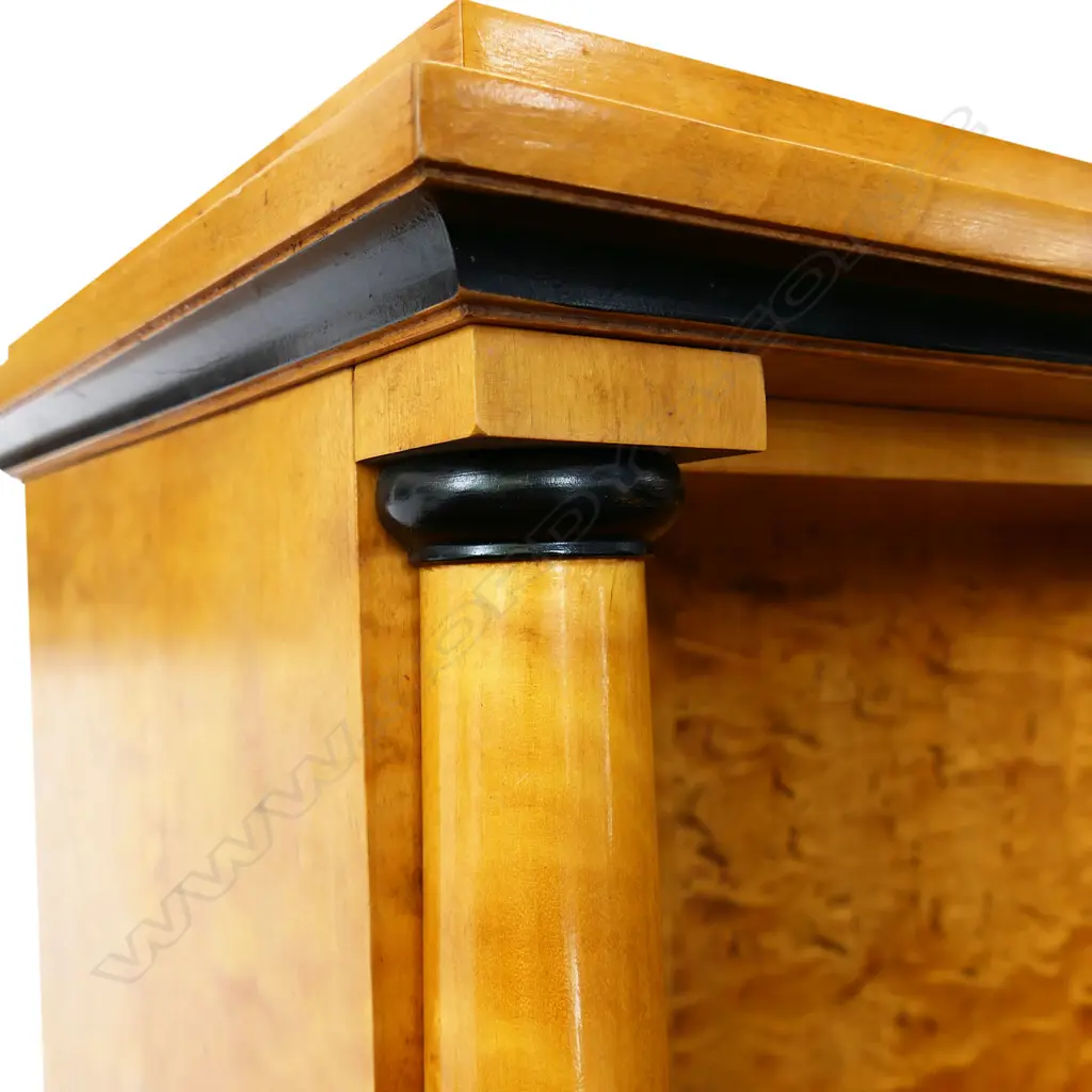 Biedermeier style Birdseye Maple bookcase, Image 1++