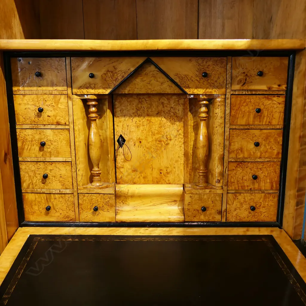 19thC Biedermeier figured satinwood linen press/secrétaire, Image 1++