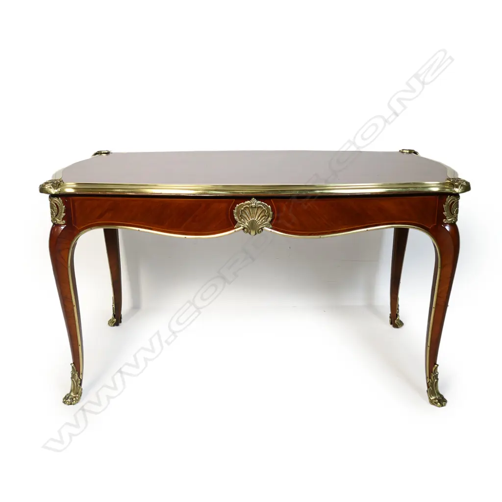 A French style kingwood and ormolu occasional table, Image 1++