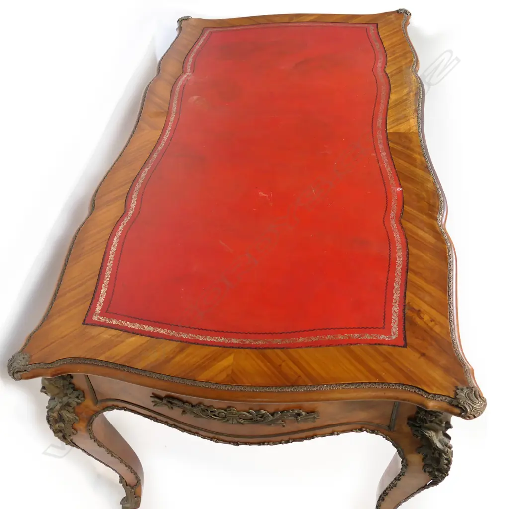 A Louis XV style bureau plat, Image 1++
