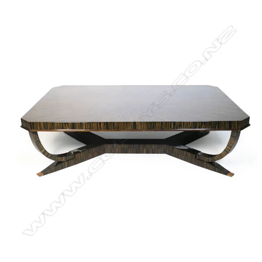 A contemporary Art Deco style coffee table, Image 1++