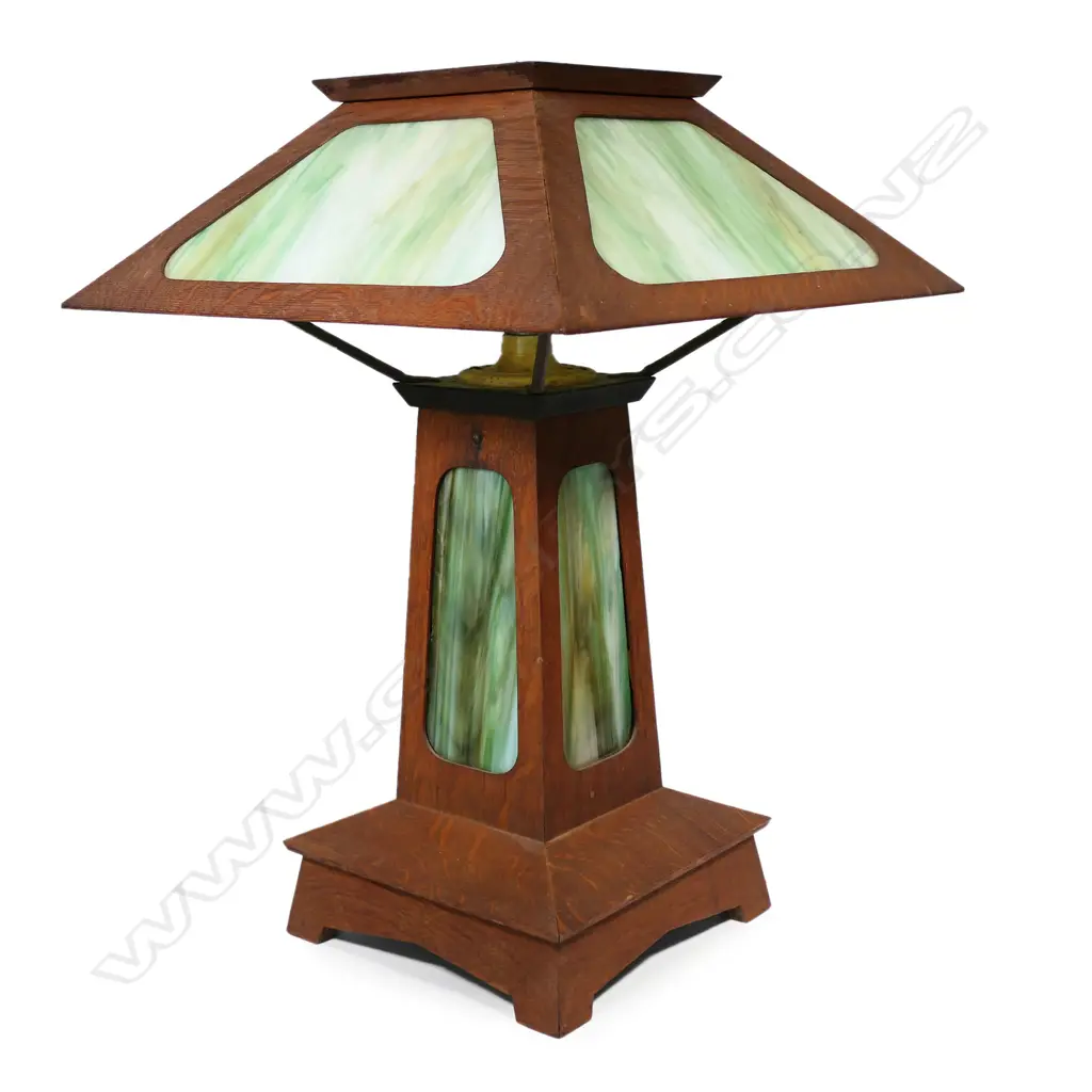 A large and impressive American Arts and Crafts glass and oak table lamp, Image 1++