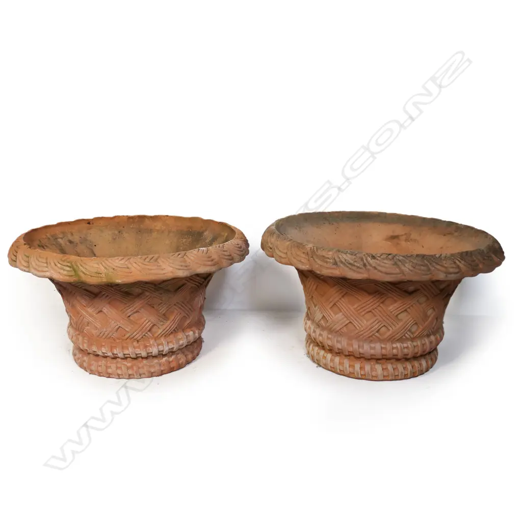 A pair of large basket weave garden planters Image 1++