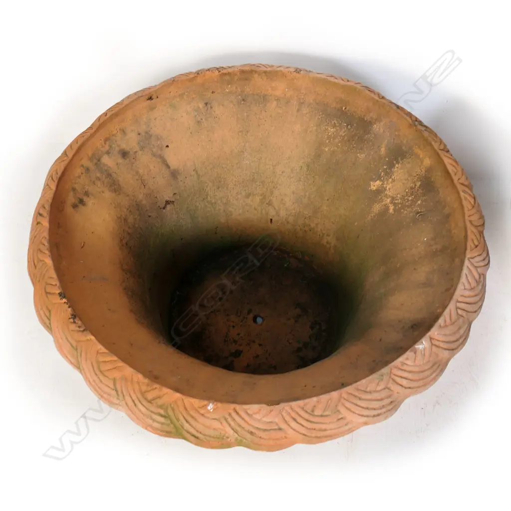 A pair of large basket weave garden planters Image 1++