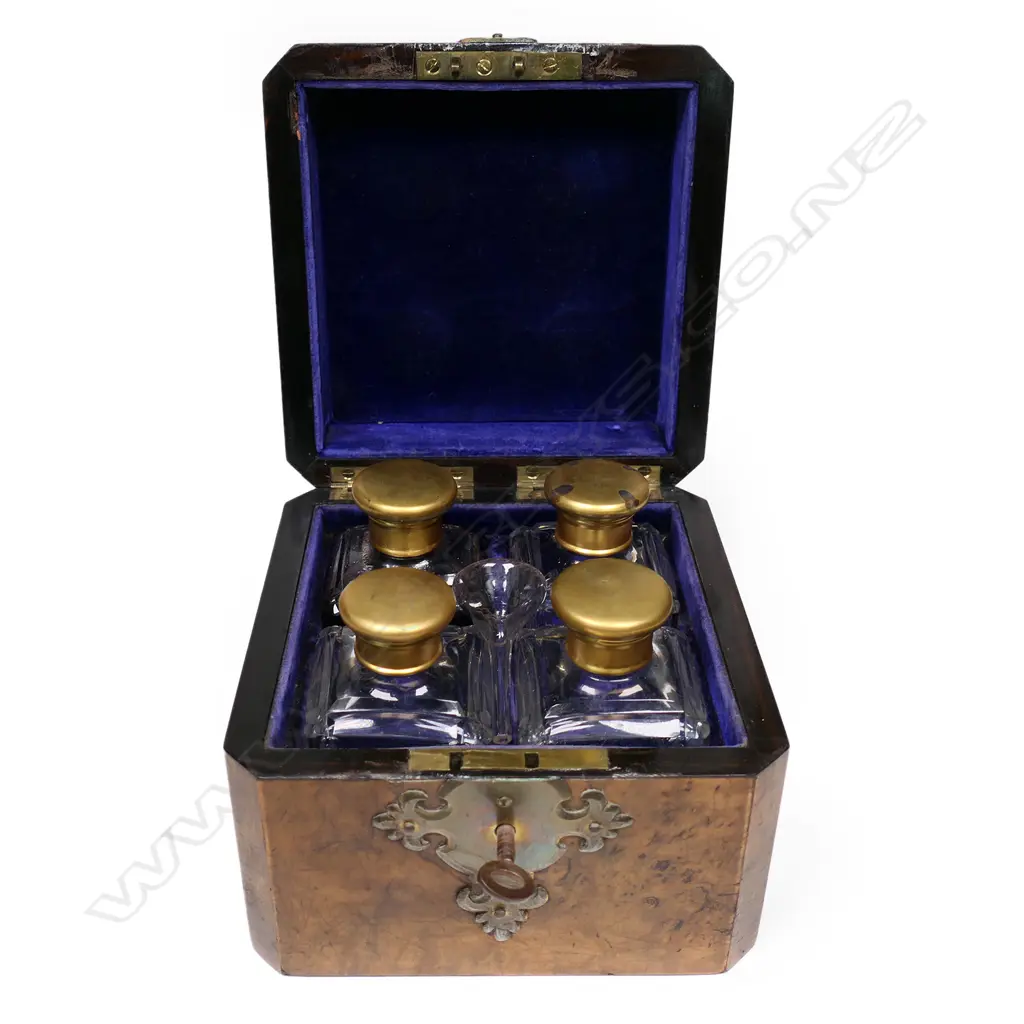 A quality Victorian walnut cased four perfume bottle box, Image 1++