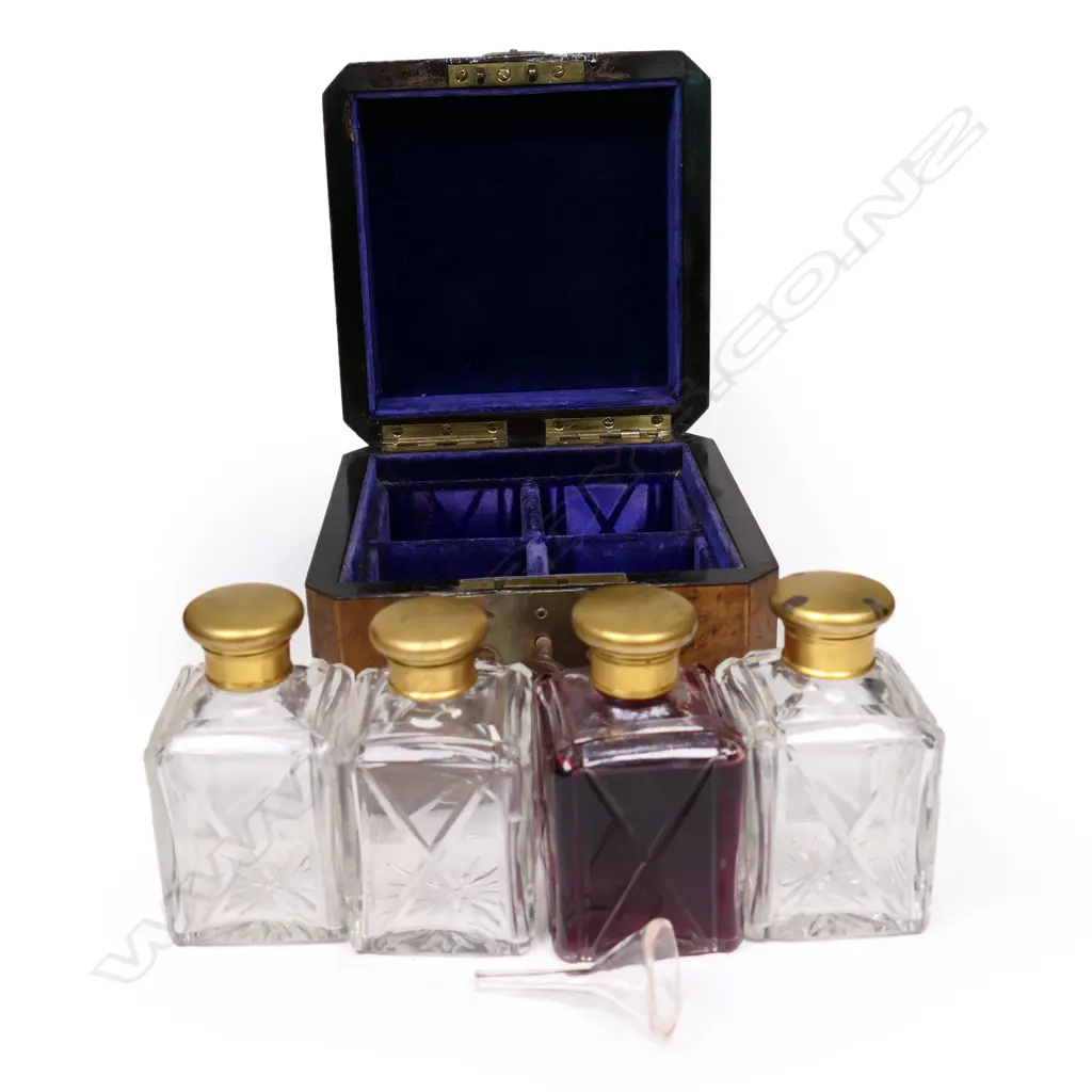 A quality Victorian walnut cased four perfume bottle box, Image 1++