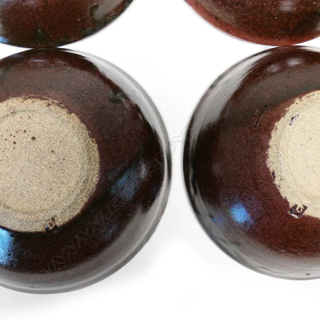 A set of five Len Castle small bowls, Image 1++