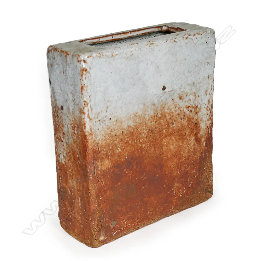 Len Castle slab form shino vase, Image 1++