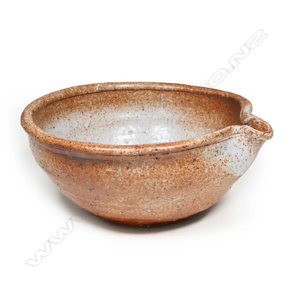 A Len Castle shino glaze pouring bowl  c.1970, Image 1++