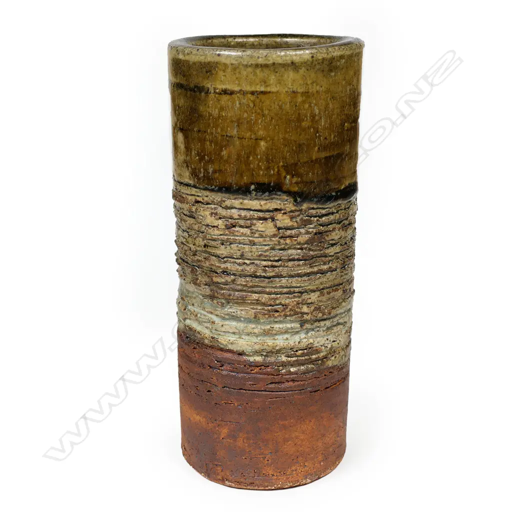 Len Castle cylinder vase, Image 1++