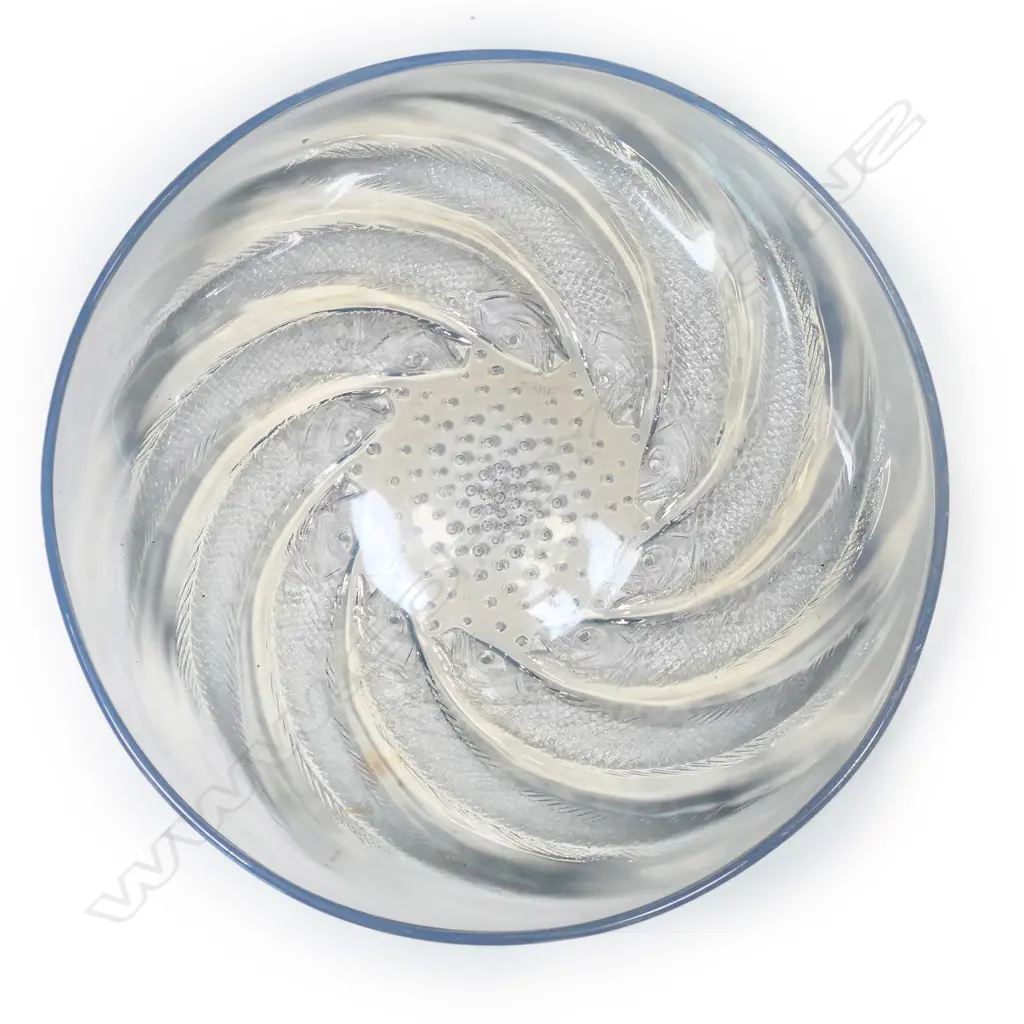 René Lalique ‘Poissons’ opalescent glass shallow bowl, Image 1++