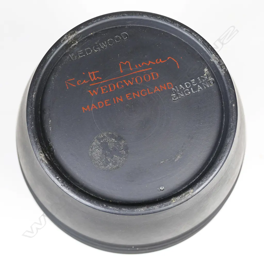 Keith Murray Wedgwood uncommon black basalt vase, Image 1++