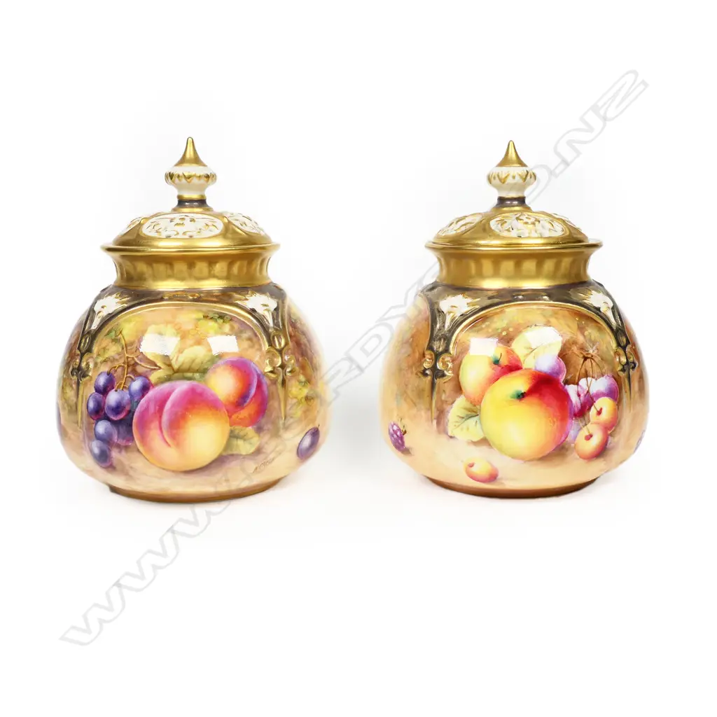 A pair of Royal Worcester lidded potpourri urns, Image 1++