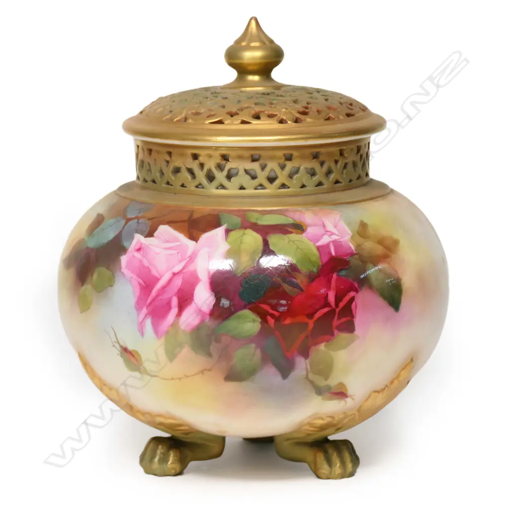 An early 20thC Royal Worcester potpourri, Image 1++