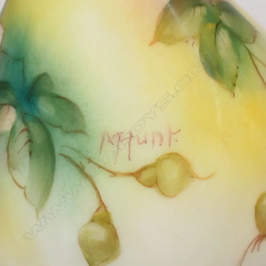 A Royal Worcester roses painted specimen vase, Image 1++