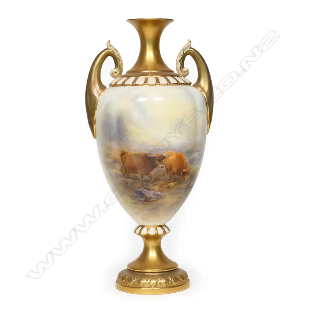 A Royal Worcester Highland Cattle vase by John Stinton, Image 1++