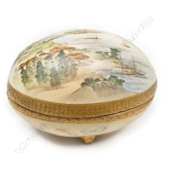 A Japanese Kinkozan Satsuma lidded egg form box,