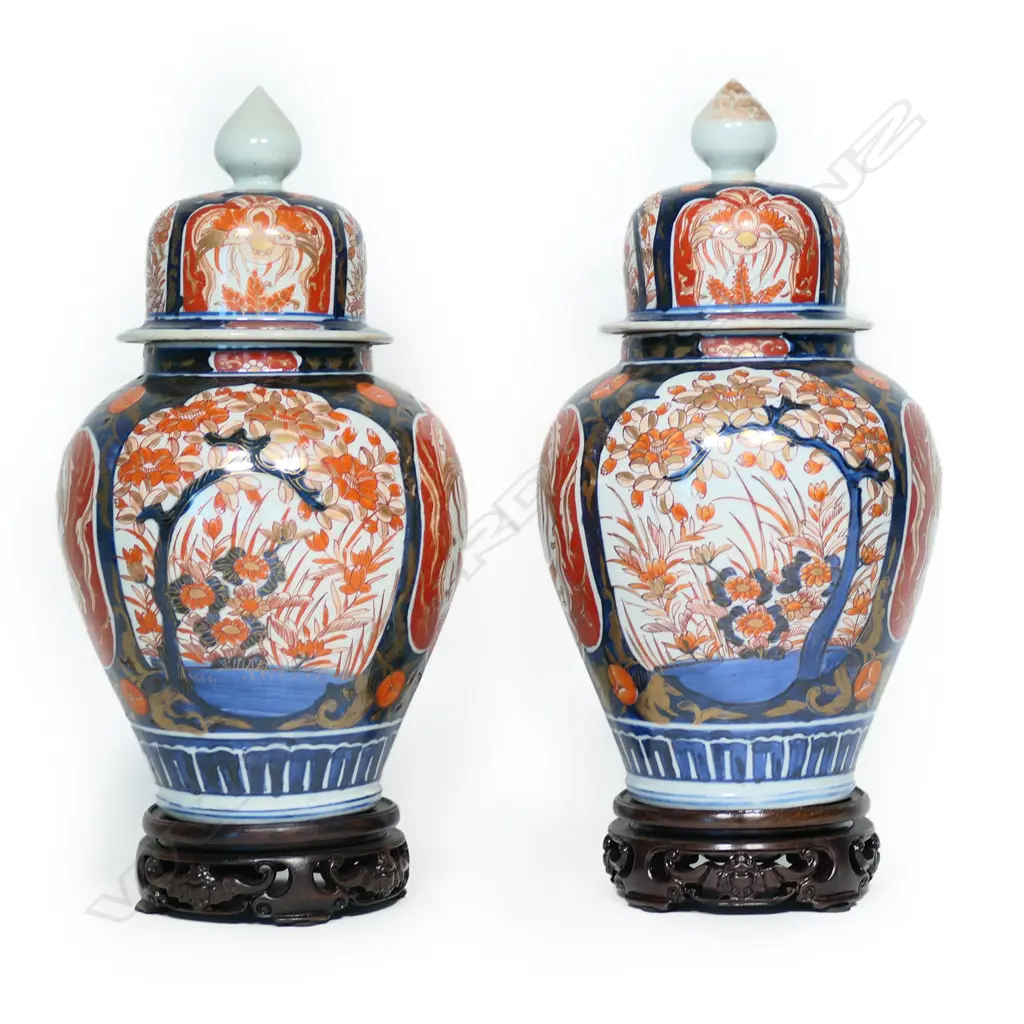 A pair of c.1900 hand-painted Imari lidded vases, Image 1++