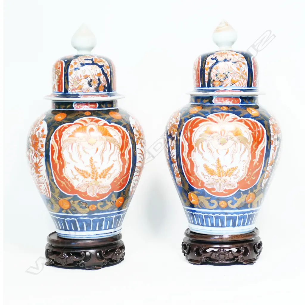A pair of c.1900 hand-painted Imari lidded vases, Image 1++