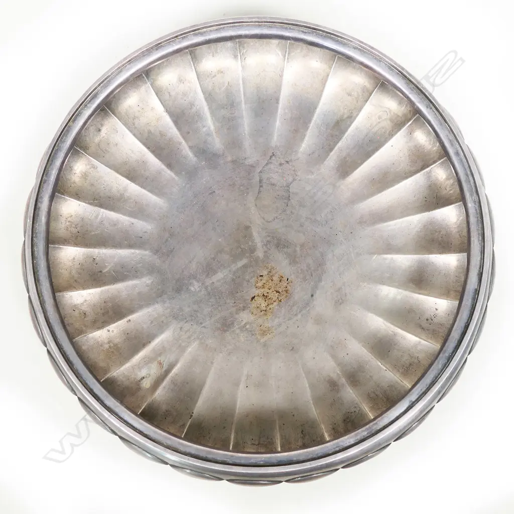 A large and impressive 20thC Chinese silver rose bowl, Image 1++