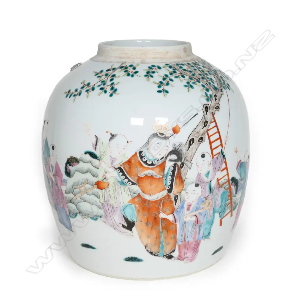 A 19thC Chinese famille rose ginger jar, Image 1++