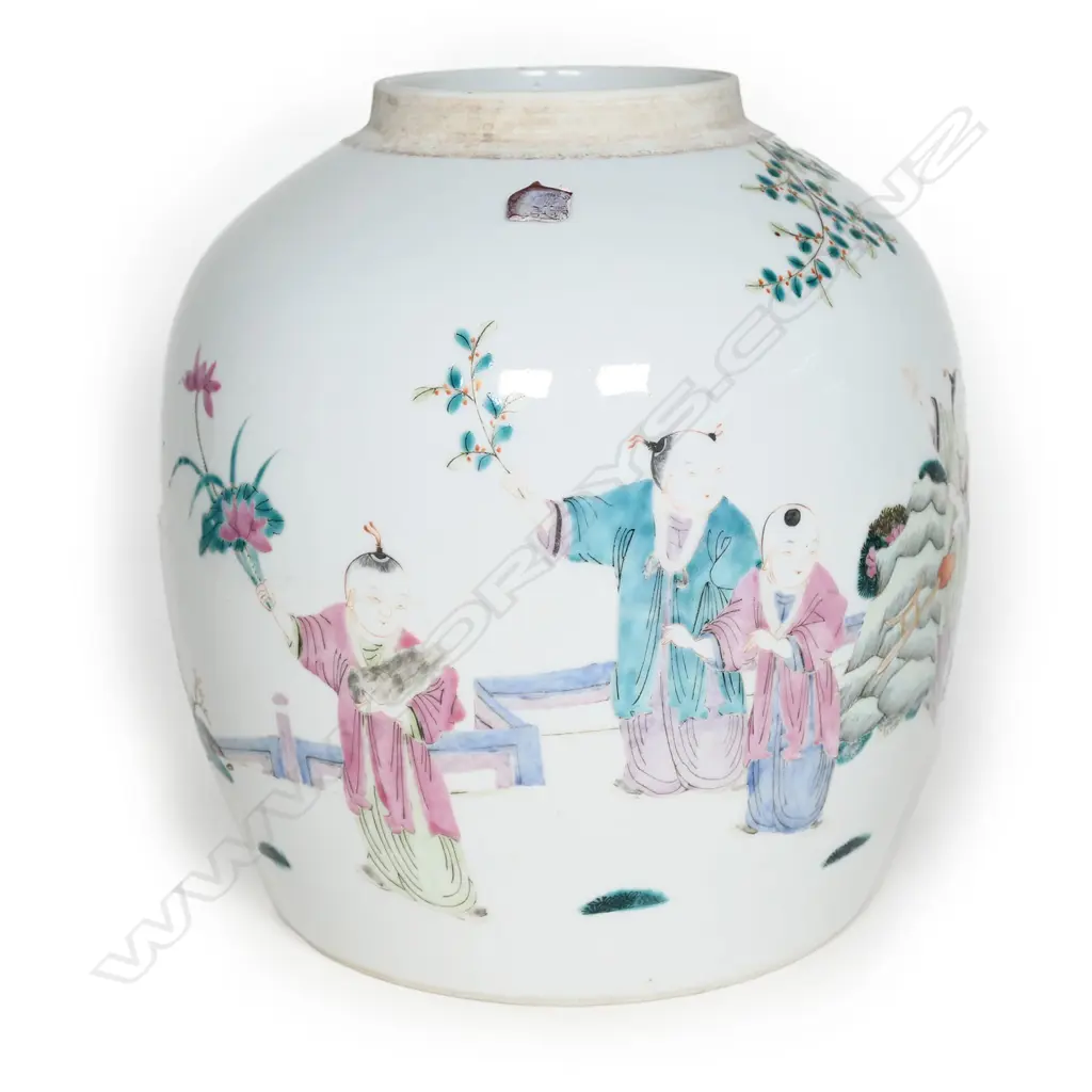 A 19thC Chinese famille rose ginger jar, Image 1++