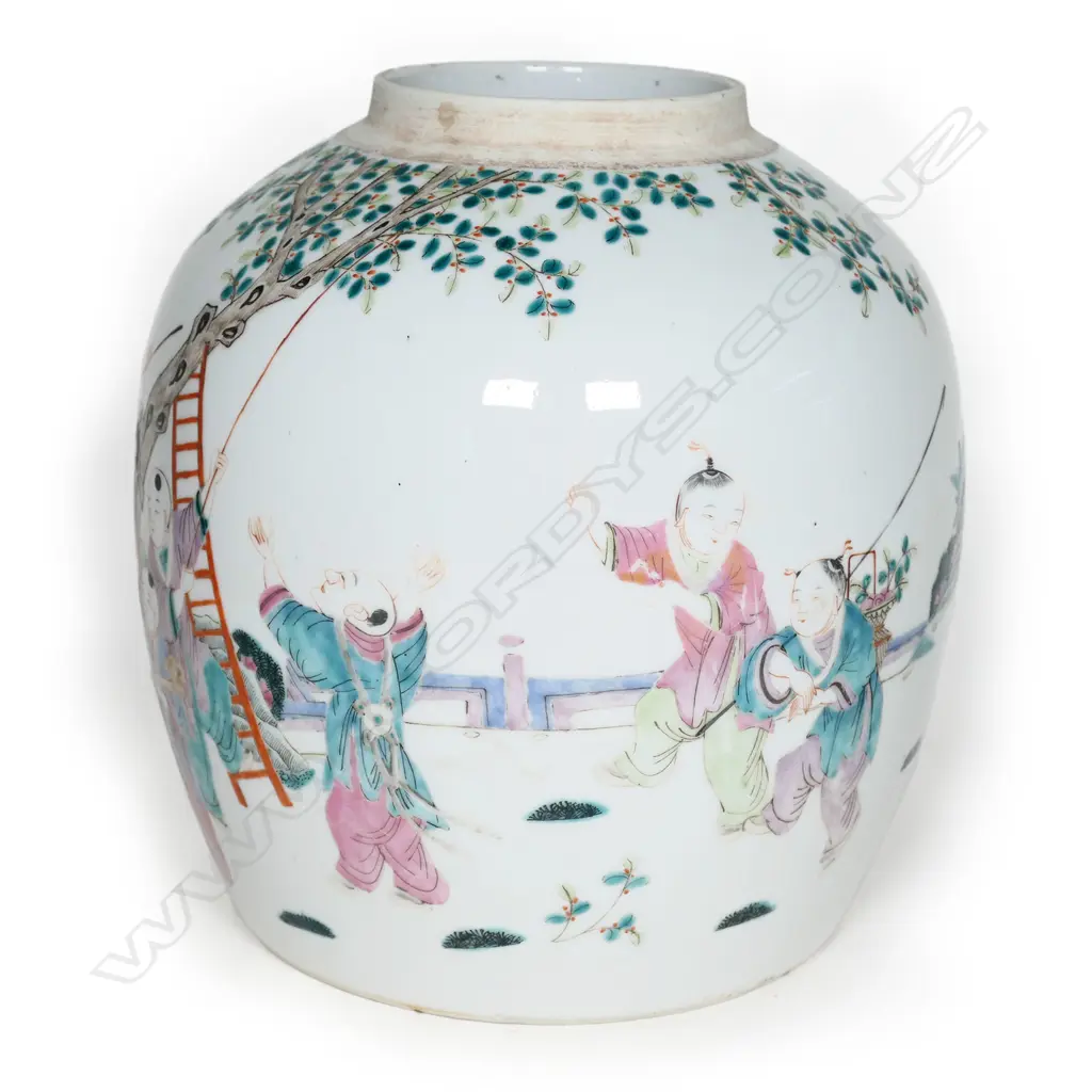 A 19thC Chinese famille rose ginger jar, Image 1++