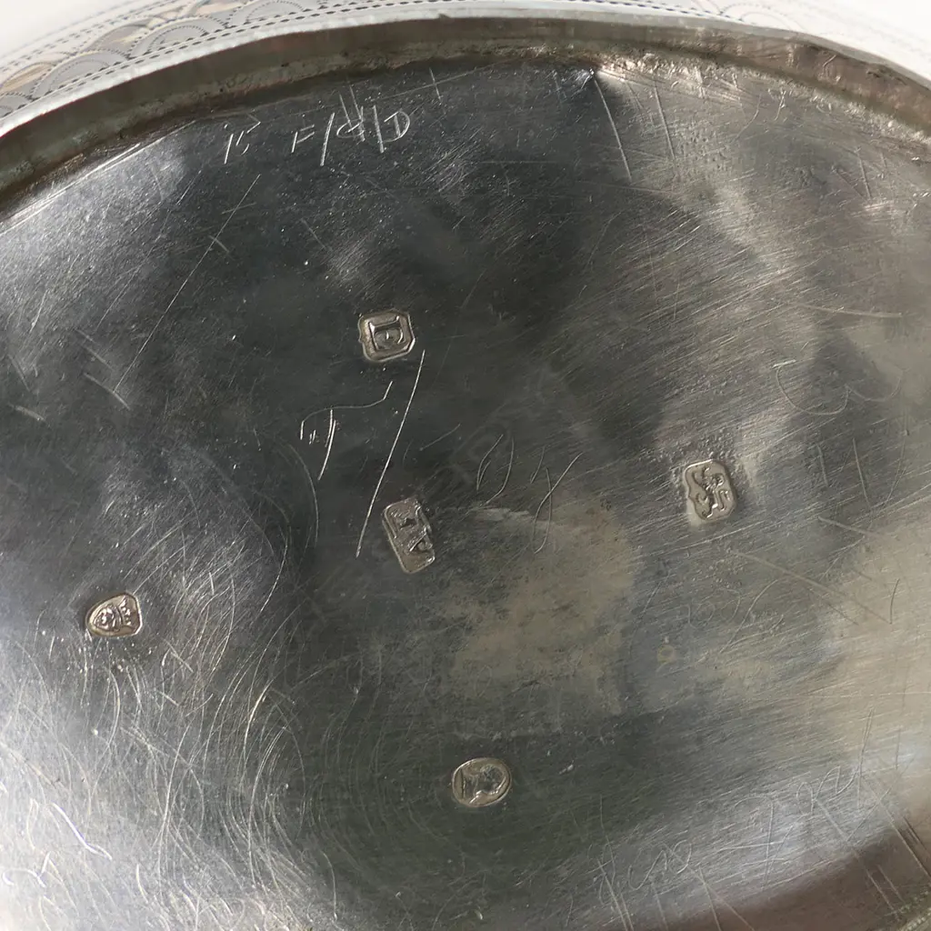 A George III silver bright-cut teapot, Image 1++