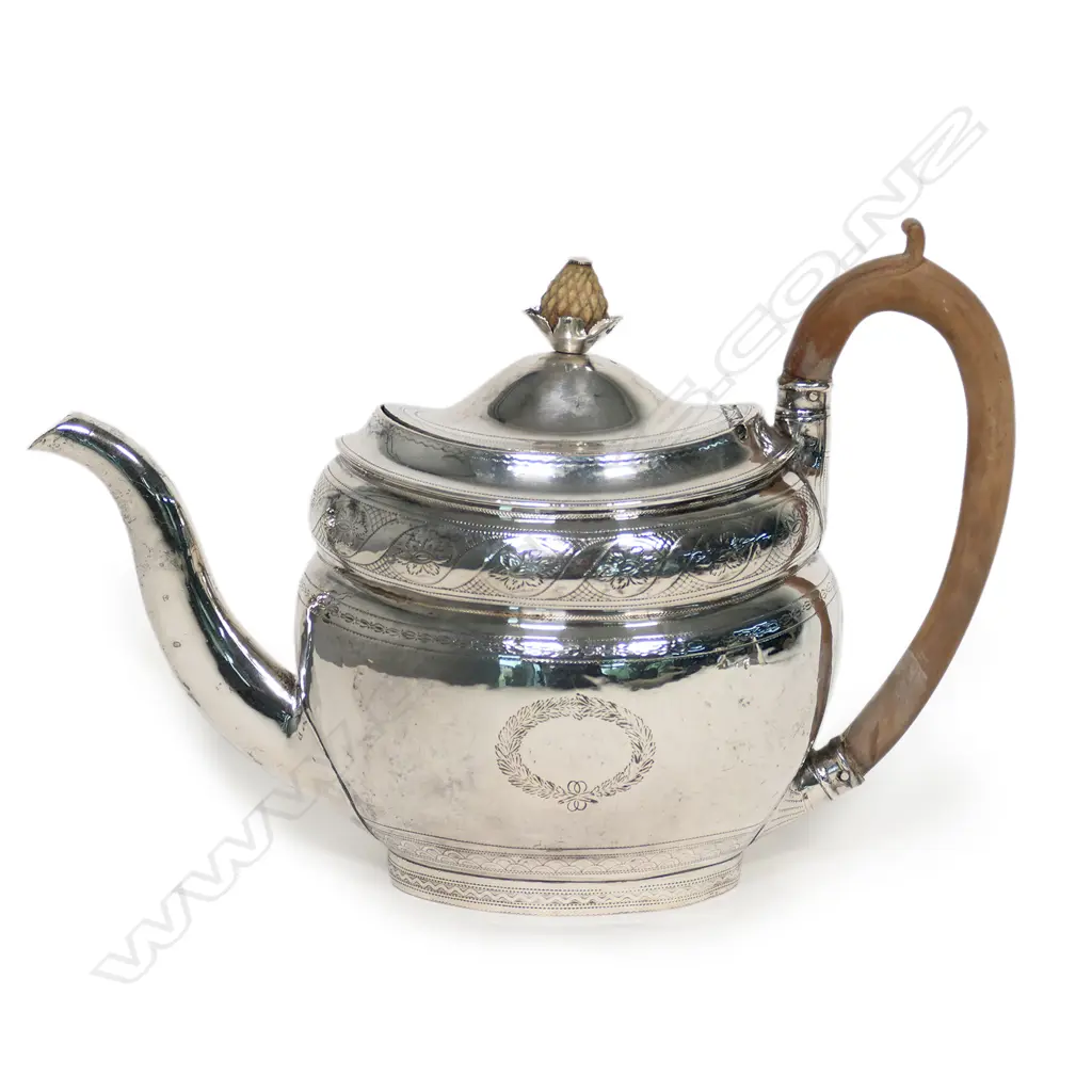 A George III silver bright-cut teapot, Image 1++