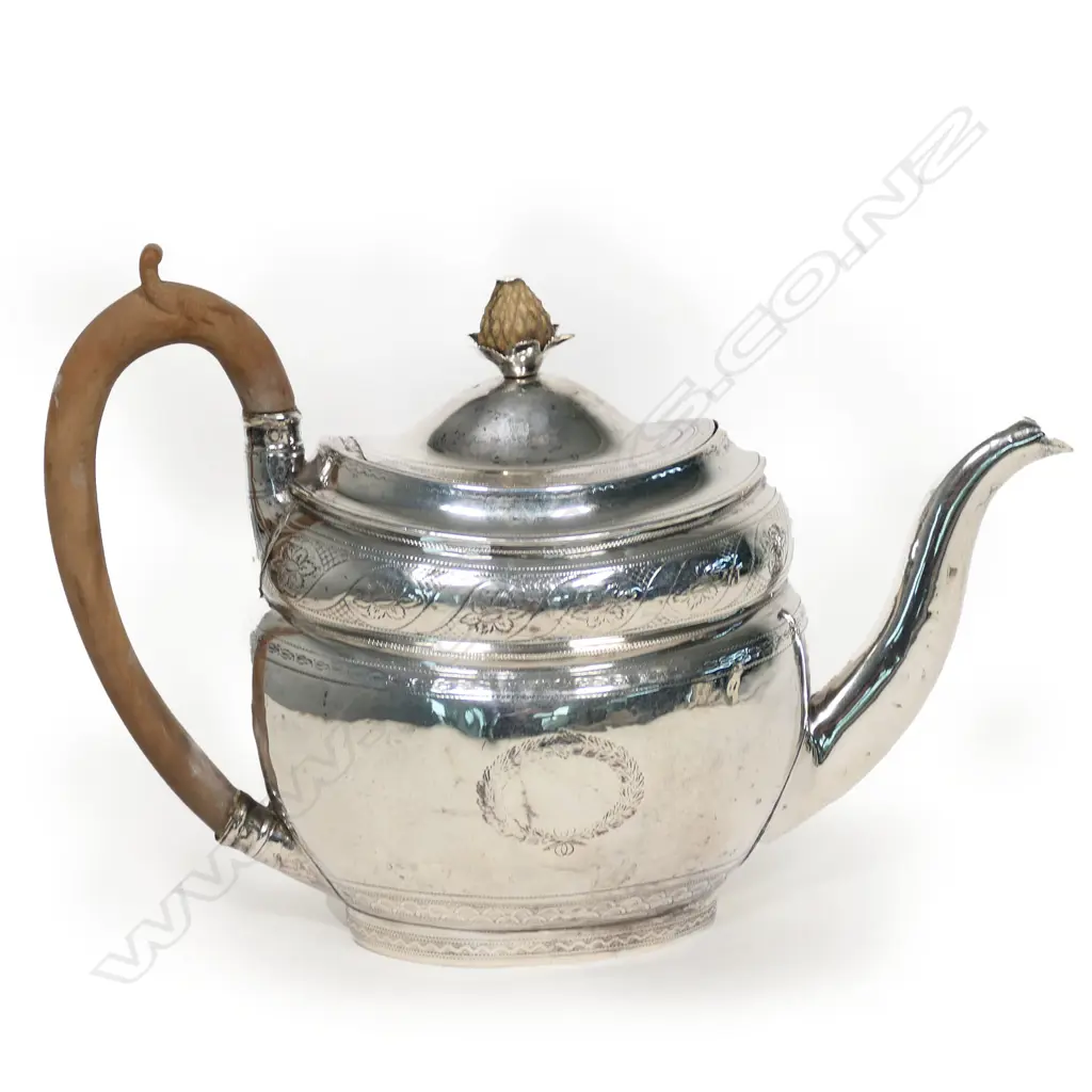 A George III silver bright-cut teapot, Image 1++