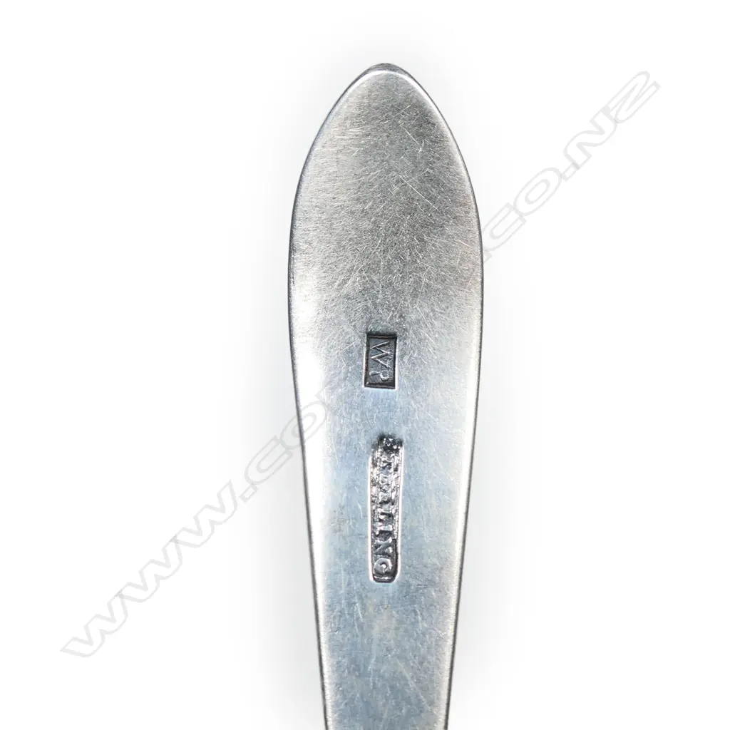 A pair of early Geo.III Irish provincial silver sauce ladles, Image 1++