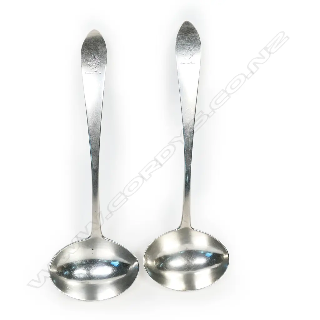 A pair of early Geo.III Irish provincial silver sauce ladles, Image 1++
