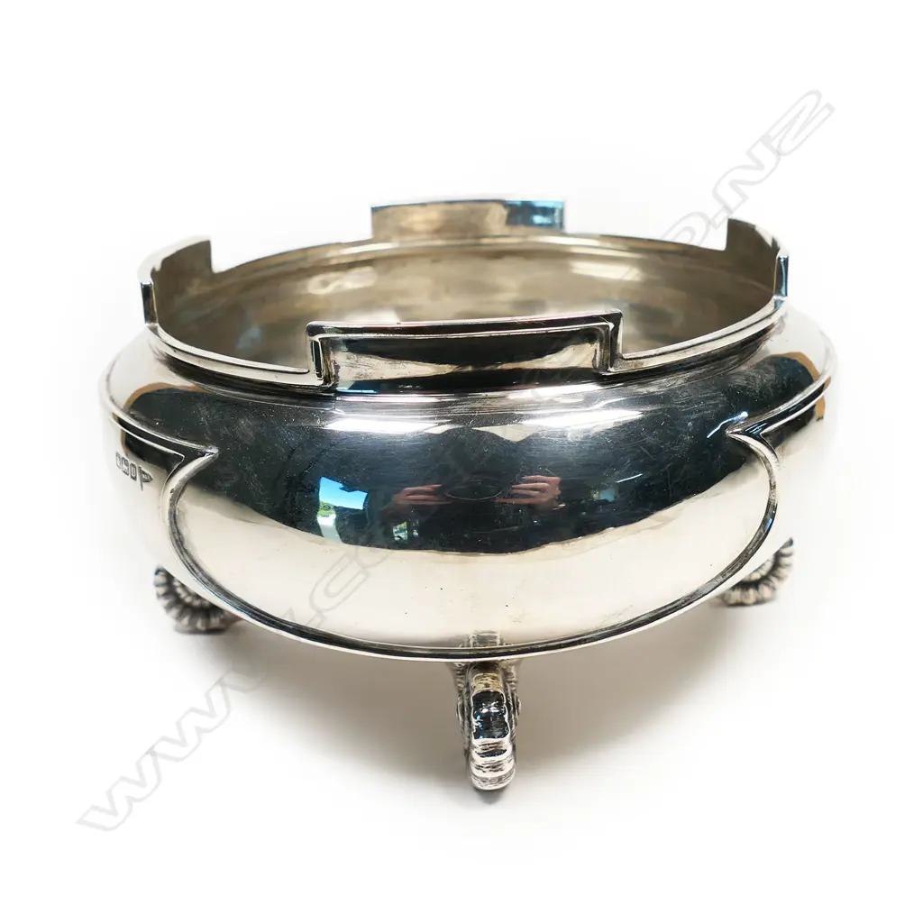 A stylish Edwardian silver rose bowl, Image 1++