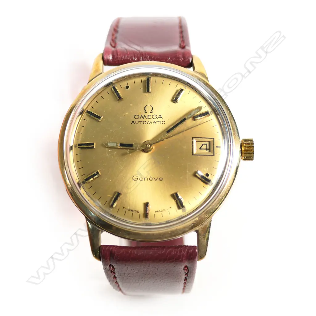 A vintage Omega 9ct gold automatic wristwatch, Image 1++