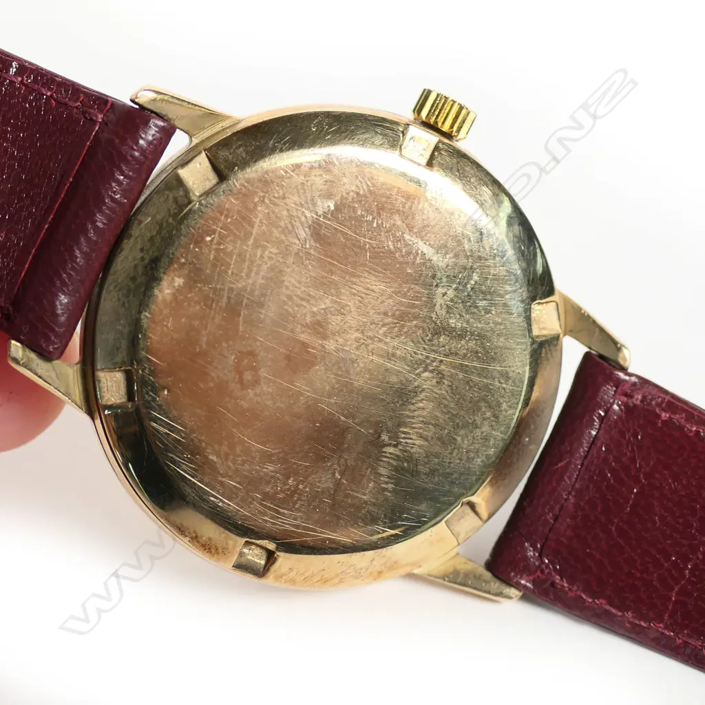 A vintage Omega 9ct gold automatic wristwatch, Image 1++