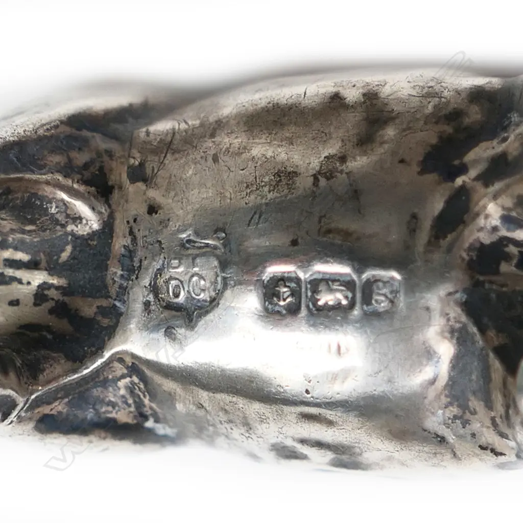 An Edwardian silver pig pin cushion, Image 1++