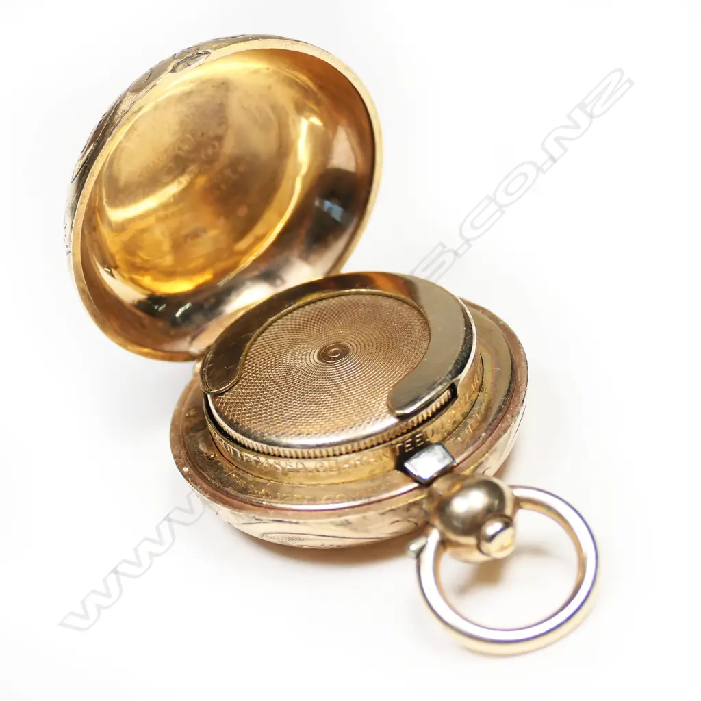 A quality  c.1900 rolled gold engraved sovereign case, Image 1++