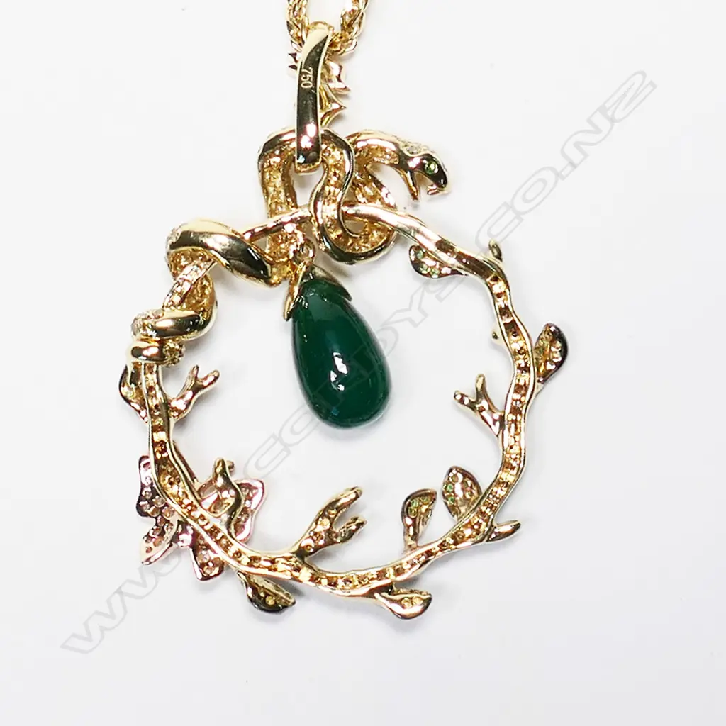 An impressive 18ct yellow gold diamond, emerald and green garnet fancy pendant necklace, Image 1++