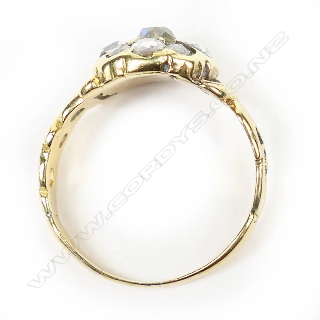A 19thC 15ct yellow gold and diamond cluster ring, Image 1++