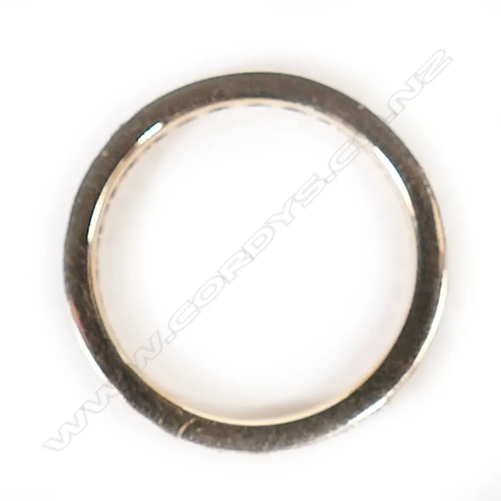 An 18ct rose gold and diamond set band, Image 1++