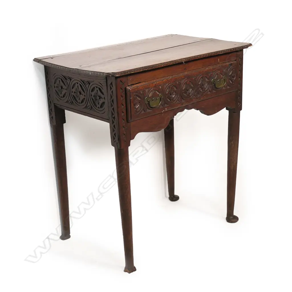 A 17thC (James l) oak side table, Image 1++
