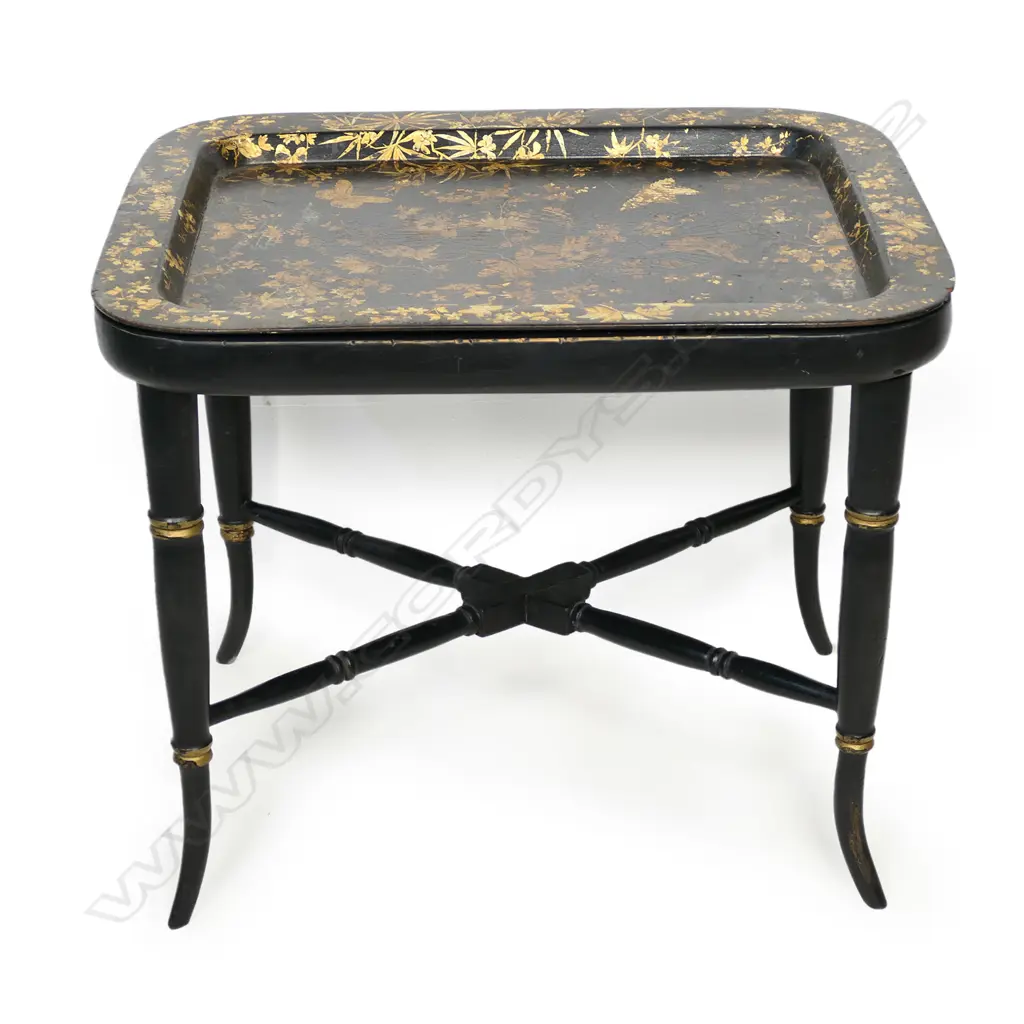 A Victorian paper mâché tray top table, Image 1++