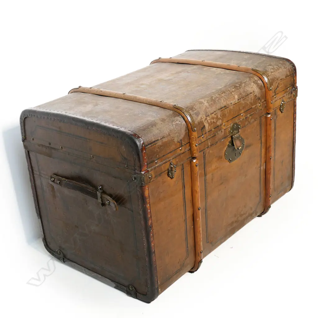 A  c.1900 canvas covered travel trunk, Image 1++