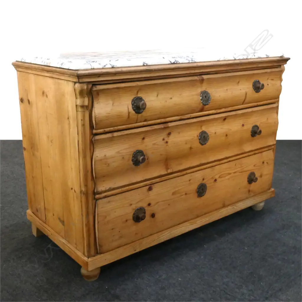 A 19thC European three drawer commode, Image 1++