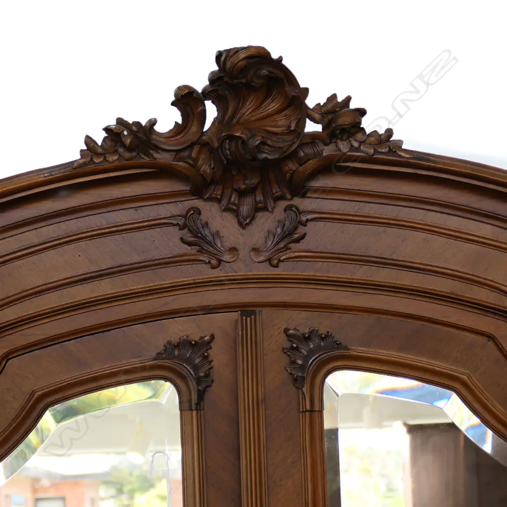 A 19thC quality French kingwood mirrored armoire, Image 1++