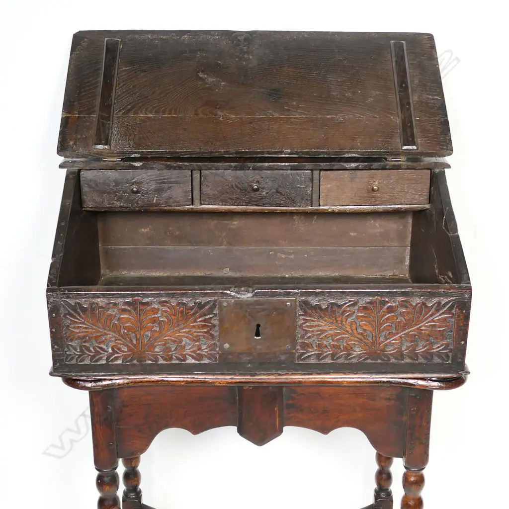 A 17thC Dutch oak bible box on 18thC stand, Image 1++